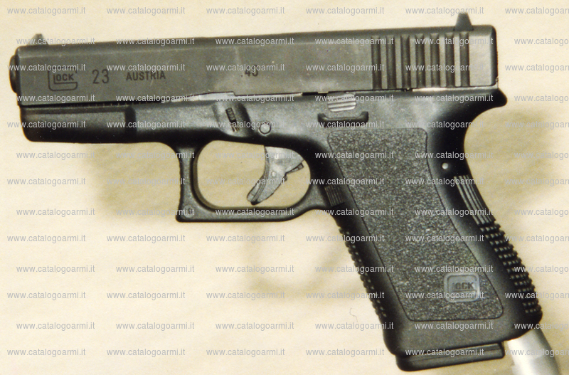 Pistola Glock modello 23 (7147)