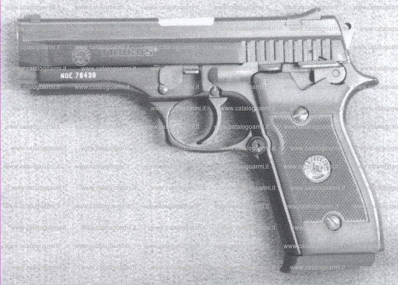 Pistola Taurus modello PT 915 (12639)