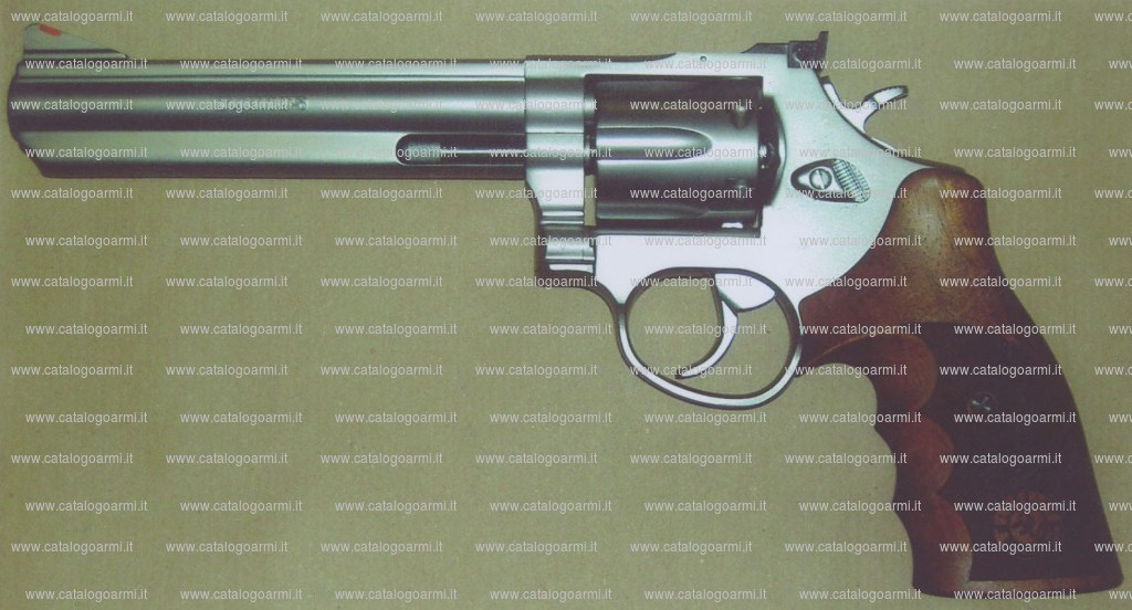 Pistola Taurus modello Tracker (18019)