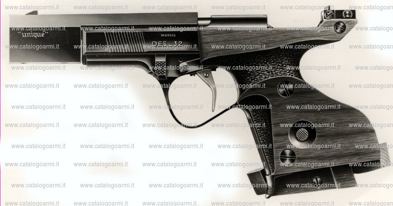 Pistola Unique modello Des 32 (tacca di mira regolabile) (5031)